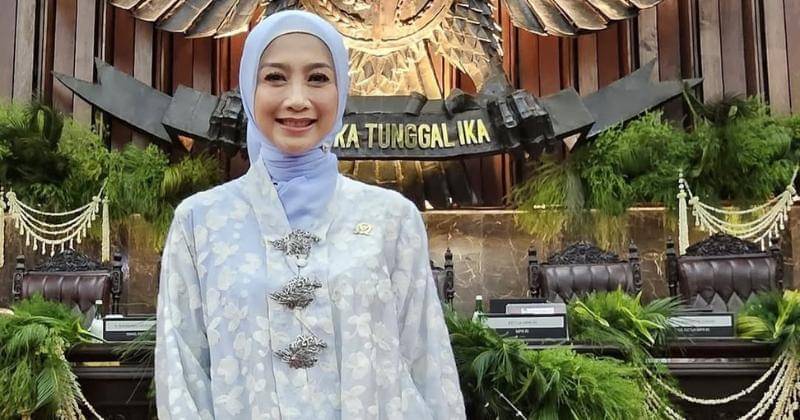 Instagram.com/desyratnasariterdepan